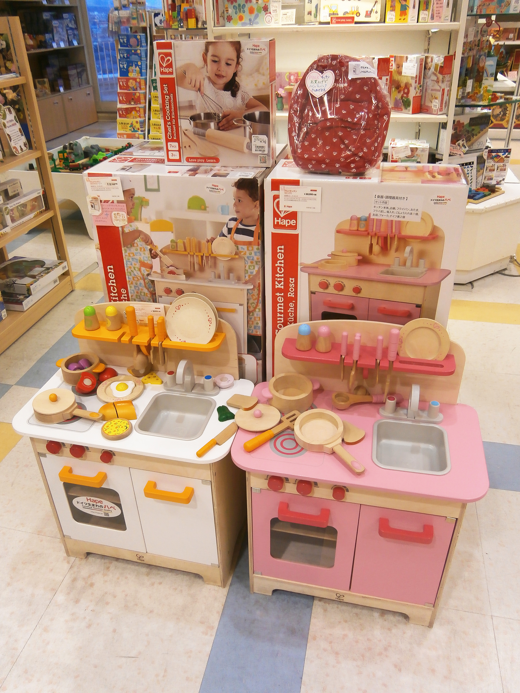 近鉄百貨店奈良店おもちゃ売り場 おままごとセットで遊べる遊び場